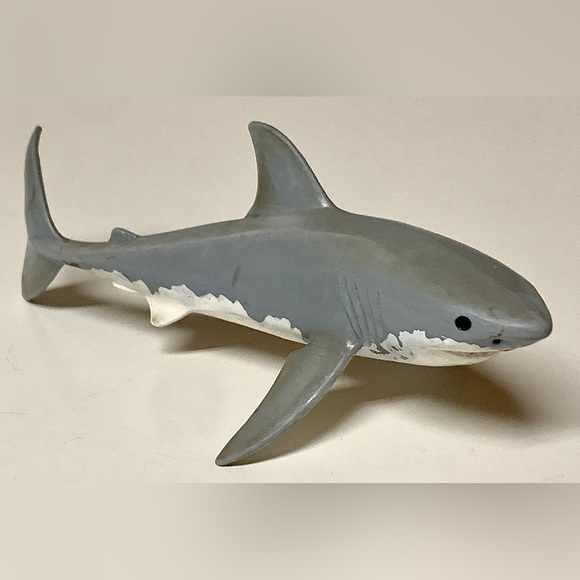 Vtg SCHLEICH Miniature Solid Hard Rubber Great White Shark Figurine Toy - Picture 1 of 16
